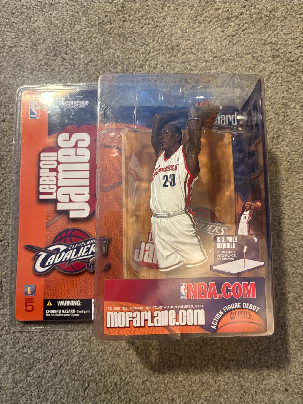 2003 LeBron James Cleveland Cavaliers McFarlane Action Figure (White/Red)